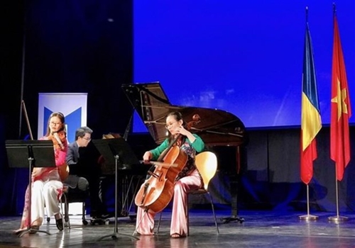 Vietnam-Romania friendship concert held in Bucharest